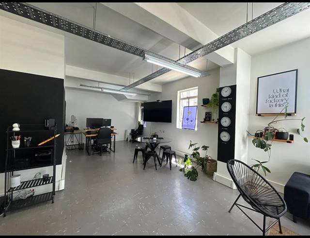 92M² BUILDING TO LET IN CAPE TOWN CITY CENTRE